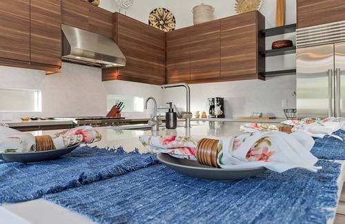 North Scottsdale Casa | Stay long, Pay less! Epic Views! Pool, Hot Tub, Firepit. Putting Green. 30 Night Min.