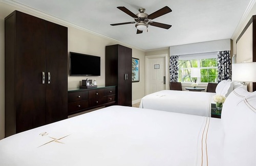 Uptown - Upper Duval Complejo | Stay Minutes From Duval Street! 4 Serene Units In the Heart of Key West!