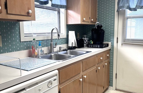The Dunes Casa | Stay minutes from Barefoot Landing! Golf & Shopping!