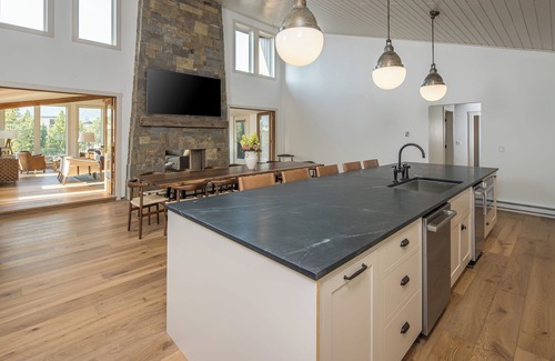 Big Sky Casa | Stay Montana | Vista at Lone Peak! - Sleeps 20