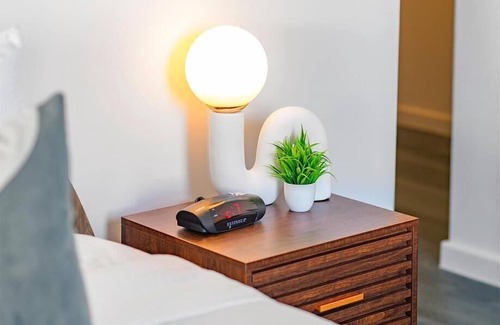 West Avenue Hotel | Stay nr Lincoln Road & New World Center | South Beach