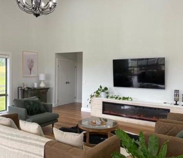 Yallah Casa | Stay Olive Green