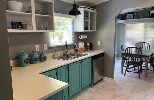 Soddy-Daisy Casa | STAY ON BEAUTIFUL MOWBRAY MOUNTAIN- HIKING, KAYAKING, GOLF, ROCK CLIMBING