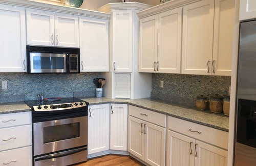 Gravois Mills Casa | ¡El otoño es un momento hermoso en los Ozarks! 4 bds / 3 ba- frente al lago + muelle-duerme 10