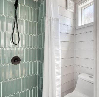 Overlook Apartamento | Stay Portland - Mississippi Micro-Luxe - Mid-Century Style