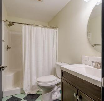Belmont Casa | Stay Portland - The Little Tower - Local Vintage Shops & Eateries