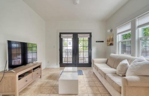 Belmont Apartamento | Stay Portland - The Sunnyside Cottage, Local Shops & Nightlife