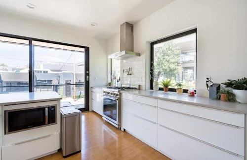 Alphabet Historic District Casa | Stay Portland - Unique 8 BR Private Home in Pearl District