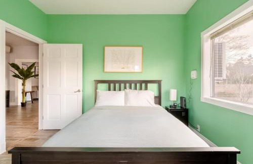 Richmond Casa | Stay Portland - Vibrant Iconic Portland Home in Heart of Division