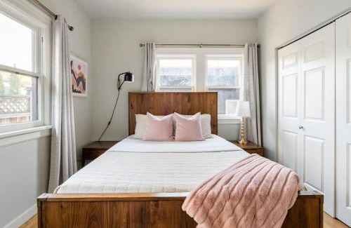 Kerns Apartamento | Stay Portland - Well-Preserved Quintessential 1922 Craftsman