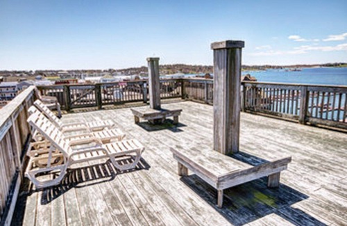 Newport Complejo | Wyndham Inn en el puerto