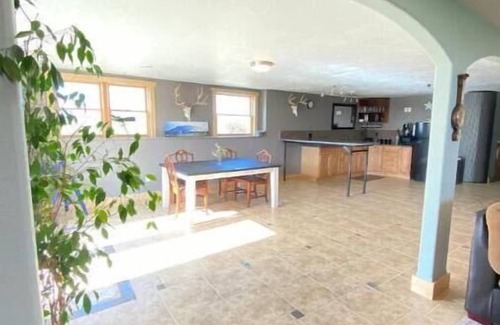 Chouteau County Casa | Stay Rural