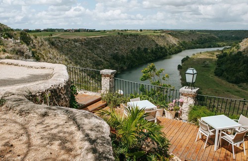 La Romana Casa | Stay Steps from Caleta Beach – Comfort in a Prime Beachside Location