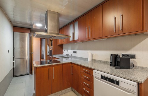 Provencals del Poblenou Apartamento | Modern apartment w/ balcony and hot tub
