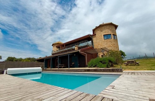 Villarzel-du-Razes Apartamento | Stay, view of the Pyrenees