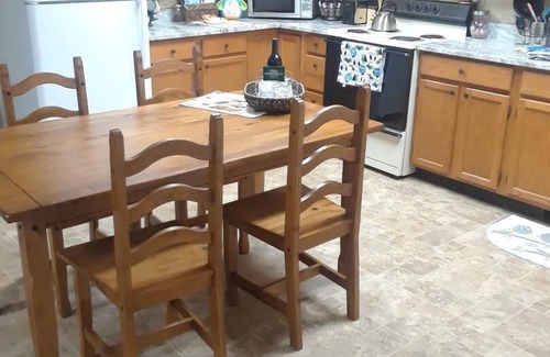 Waynesville Apartamento | The Owl Vacation -Lake Junaluska / Waynesville-Bañera de hidromasaje-WiFi-Cable-Capacidad 5-2 / 1