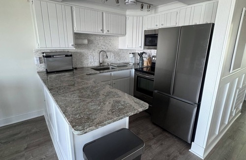 Ocean City Condominio | Stay where the Sun meets the Bay! Just steps to Boardwalk and Park-Bayfront Pool