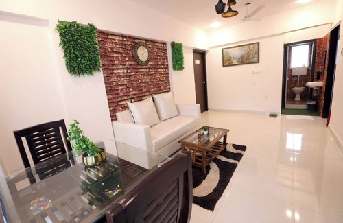 Kandivali East Apartamento | Stay with Modern Facilities and Homely Ambiance