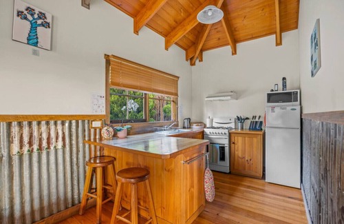 Badger Creek Cabina | StayAU 2BR Cottage Farm Retreat