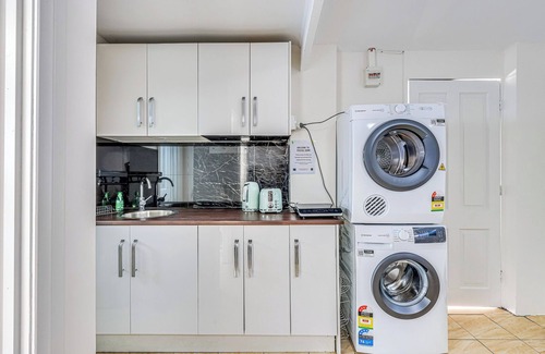 Malvern East Apartamento | StayAU Cozy 1BR Living Space Chadstone