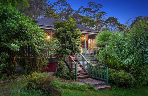Mount Dandenong Casa | StayAU Ironbark Cottage Romantic Retreat Dandenong