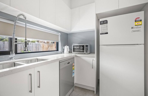 Bayswater North Casa | StayAU Modern 4BR TH Bayswater