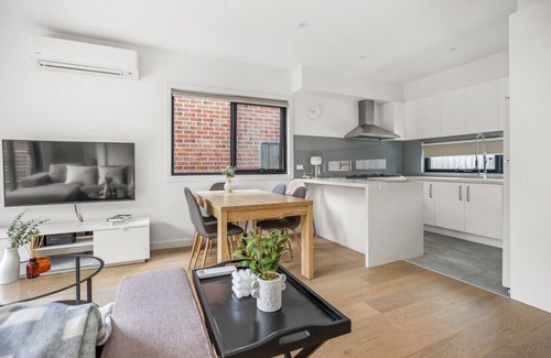 Bayswater North Casa | StayAU Modern 4BR TH Bayswater