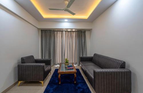 Kharadi Cama Y Desayuno | StayBird - Silver Oak, An Apartment Hotel, Kharadi