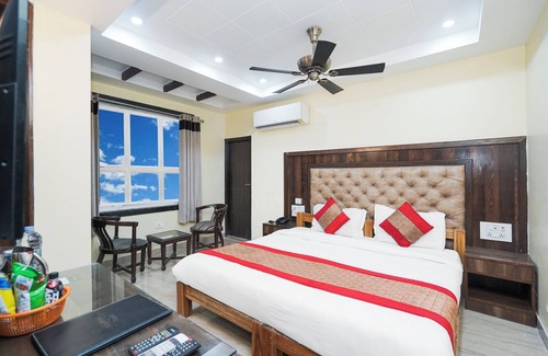 Paharganj Hotel | Staybook Atlanta New Delhi Train Station