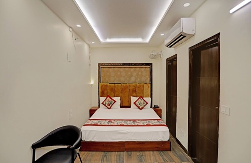 Paharganj Hotel | Staybook Atlanta New Delhi Train Station