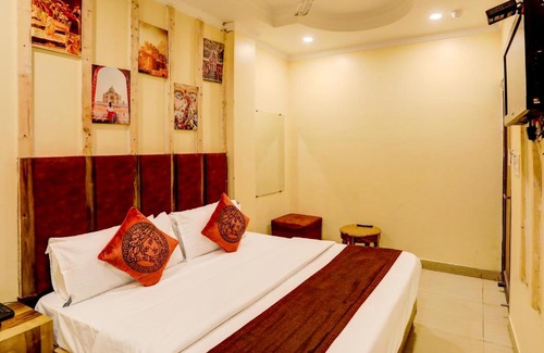 Motia Khan Hotel | Staybook Hotel Jai Balaji New Delhi Railway Station