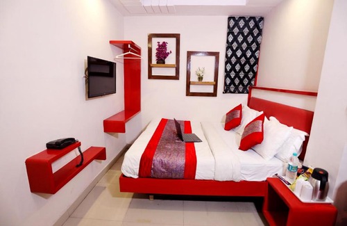 Motia Khan Hotel | Staybook Hotel Jai Balaji New Delhi Railway Station