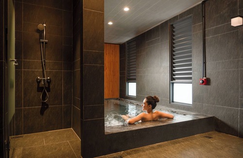 Sukhumvit Hotel | Staybridge Suites Bangkok Thonglor by IHG