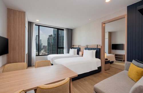 Sukhumvit Hotel | Staybridge Suites Bangkok Thonglor by IHG