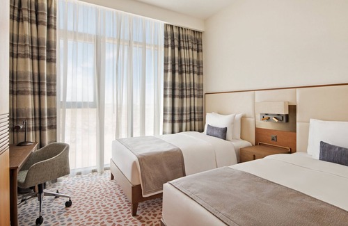 Dubai World Central Hotel | Staybridge Suites Dubai Al-Maktoum Airport by IHG