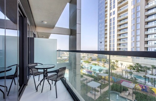 Al Safa Apartamento | Staycae Holiday Homes 1 Bedroom Family Apartment, Aykon C