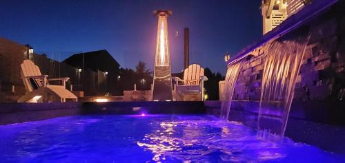 Palmer Casa | Staycation Oasis! a unique Experience! Heated pool open until October 31st