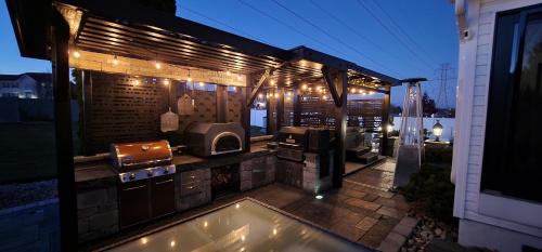 Palmer Casa | Staycation Oasis! a unique Experience! Heated pool open until October 31st