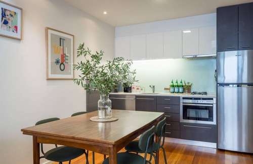 Brunswick Apartamento | StayCentral - Brunswick Loft - Michael Street, Brunswick - 1 Bedroom, 1 Bed, 1.5 bathroom, 1 Parking, Pet Friendly