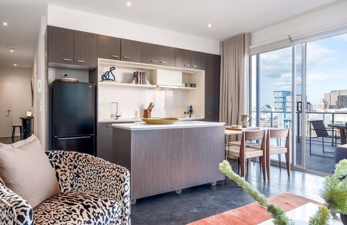 Collingwood Apartamento | StayCentral - The Marque @ Collingwood - Stanley Street, Collingwood - 2 bedrooms, 2 Beds, 1 Bathroom and 2 Secure Car Park
