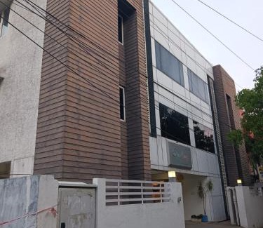 Mylapore Tiruvallikk Apartamento | StayEasy Tiruvanmiyur (Unit of Prohotel)
