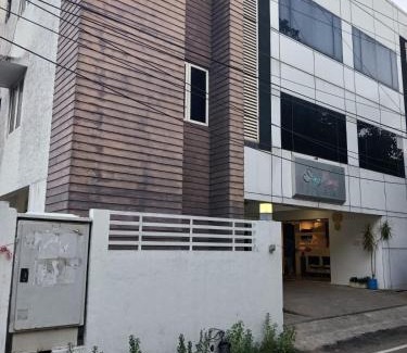 Mylapore Tiruvallikk Apartamento | StayEasy Tiruvanmiyur (Unit of Prohotel)