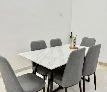 Sungai Petani Casa | Stayhouz Dlaguna- Free Netflix Wifi