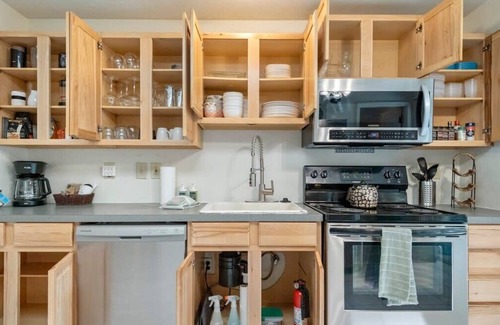 Gresham Casa | #StayinMyDistrict Gorge-Mt Hood