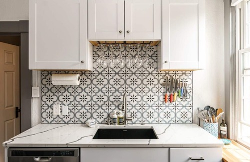 North End Casa | #StayinMyDistrict Urban Cottage
