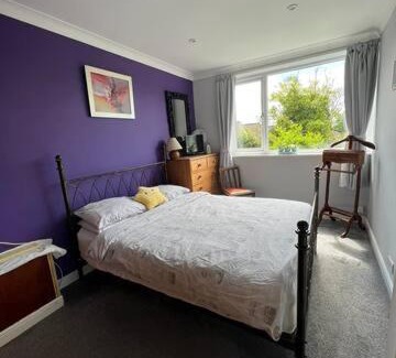 Woking Casa | StayInWoking at 30 Woodlands