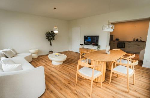 Celle Casa | Staylight Penthouse am Französischen Garten - Zu Fuß 5 Min zur Altstadt, mit Parkplatz