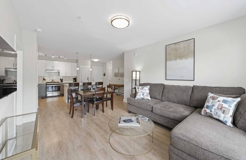 Charlotte Condominio | StaysByWalker 2BR Waverly - WiFi/King Beds/Gym