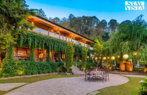 Dharampur Villa | StayVista at Sylvana Villas with Lawn, BBQ and Jacuzzi