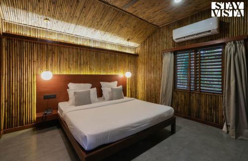 Igatpuri Complejo | StayVista's Timber Cottage - Cozy Cottages with Indoor Games